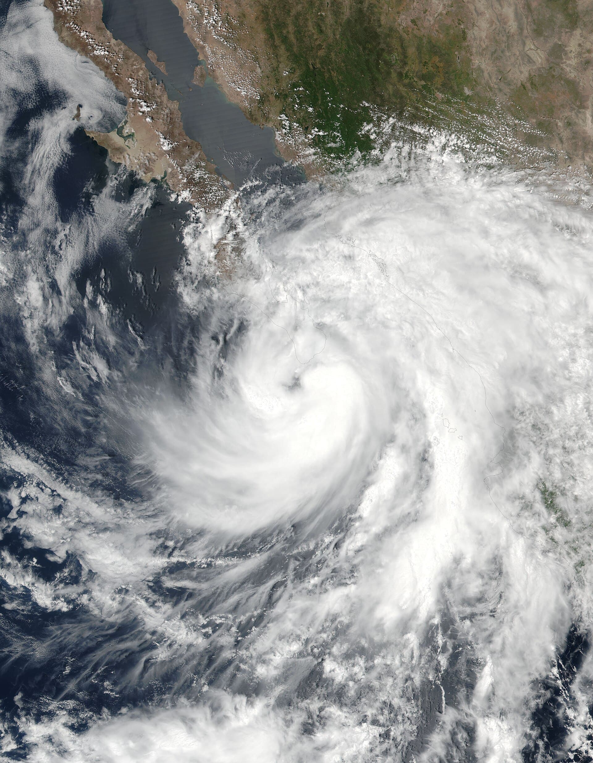 Imagen satelital de la tormenta tropical Lidia sobre el occidente de México y Baja California Sur en agosto de 2017.