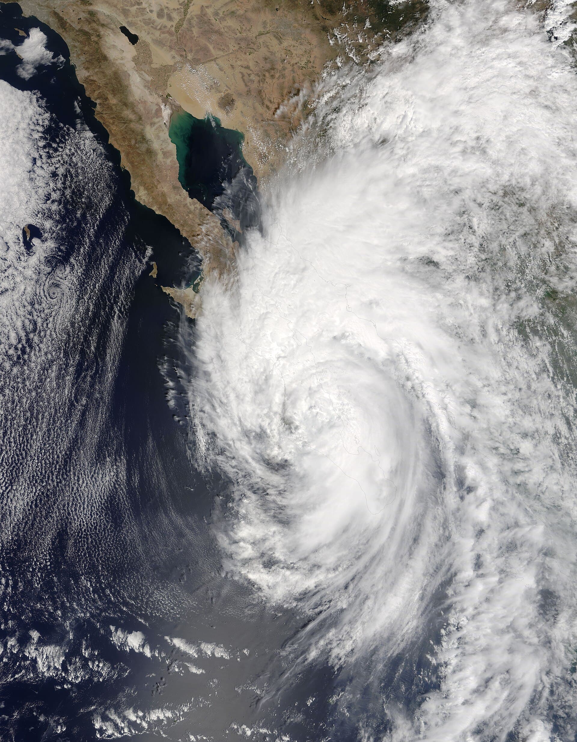 Imagen satelital del huracán Newton sobre el sur de Baja California Sur en septiembre de 2016.