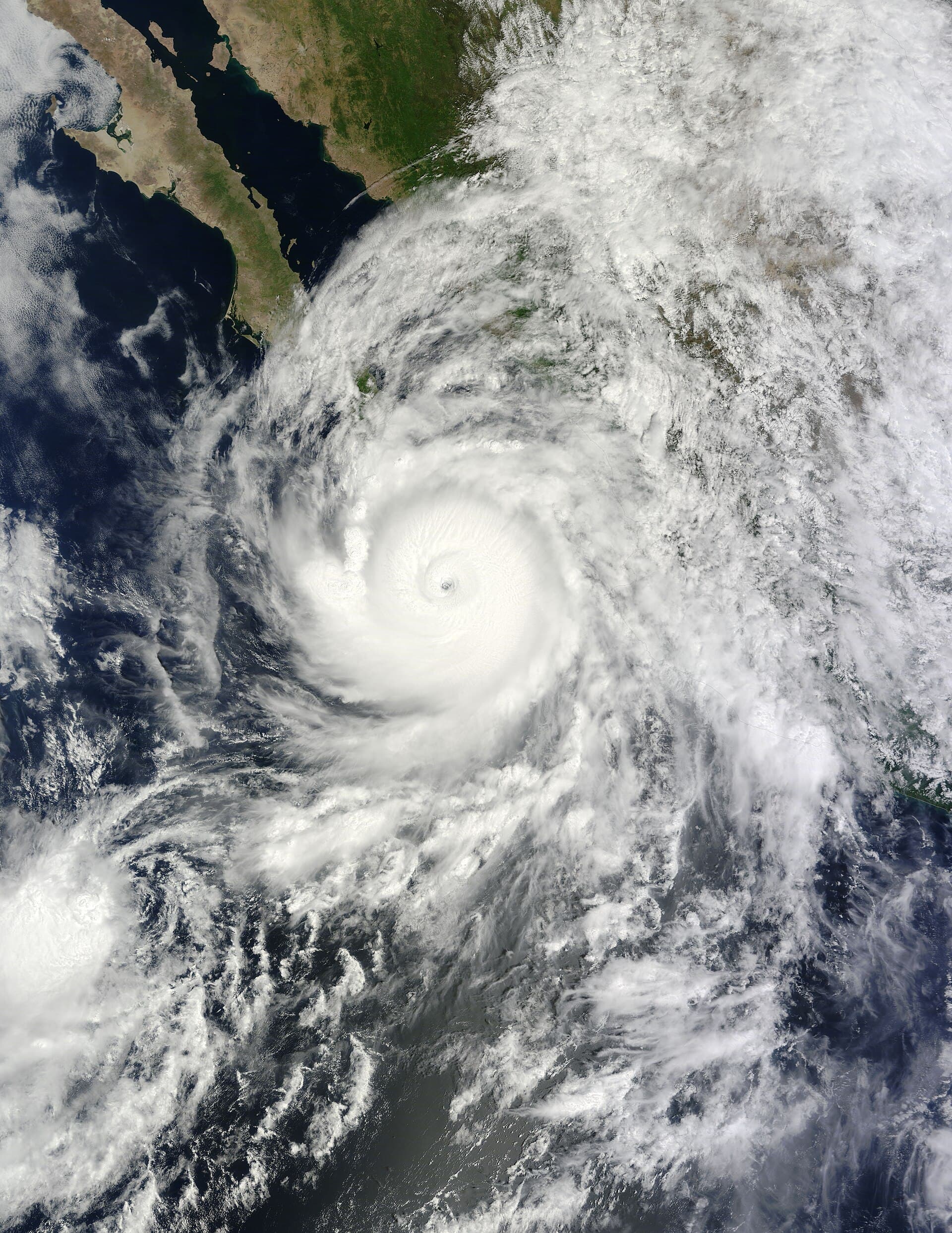 Imagen satelital del huracán Odile acercandose a Baja California Sur en septiembre de 2014.
